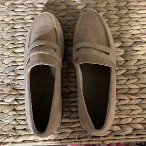 Corky’s Inspo lug sole loafer. Women’s size 8